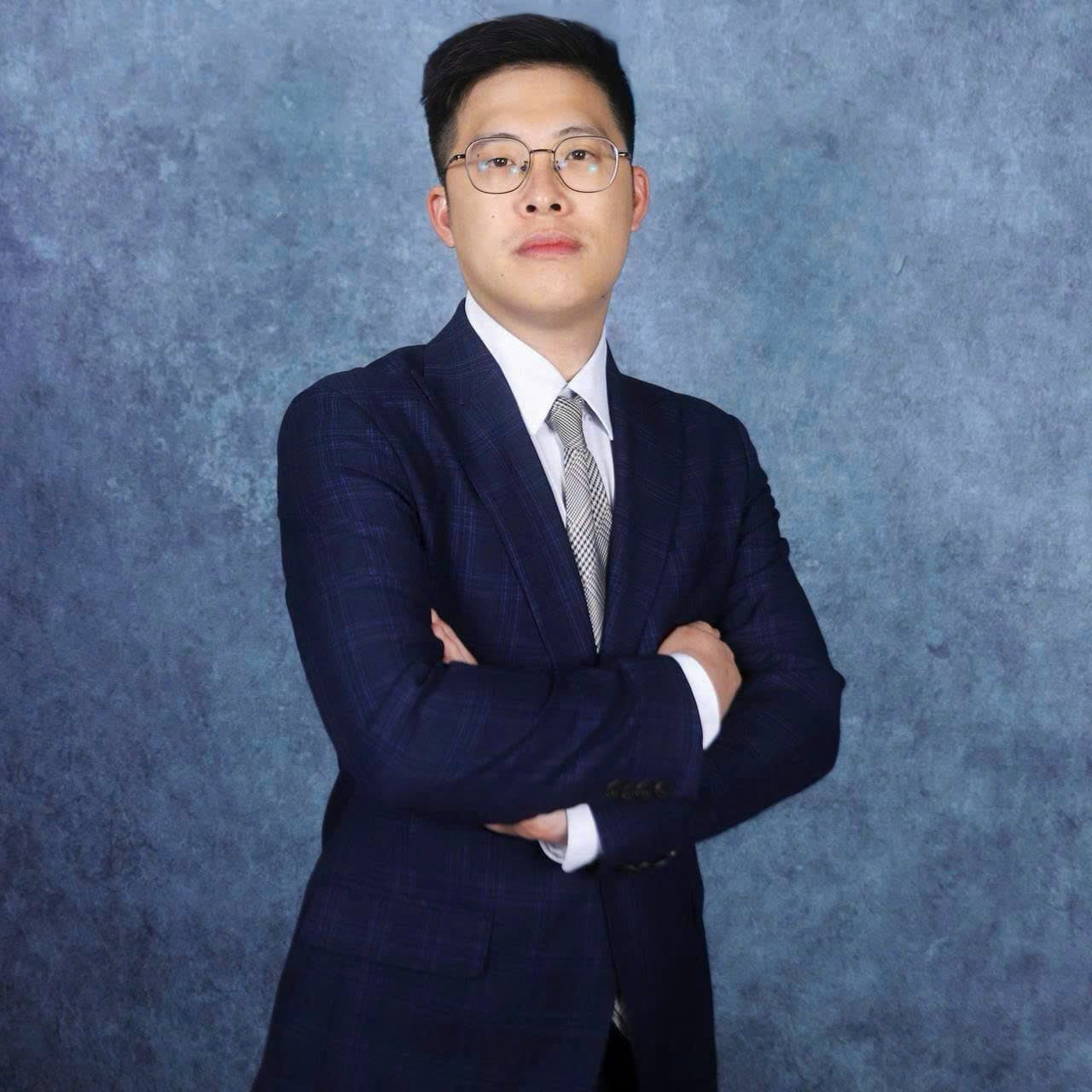 Ảnh chân dung Hoàng Minh Thư